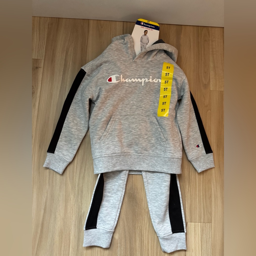 NWT Champion Outfit